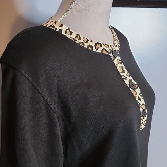 Cathy daniels Long Sleeve Henley Top Exotic Black Size Medium NWT - Picture 3 of 15